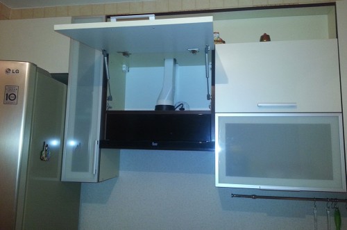 Кухни из пластика №25